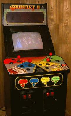 Gauntlet II cabinet - anyone have a better photo?